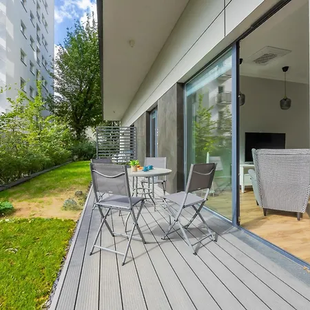 Lägenhet Air Conditioned With Furnished Garden In Center By Renters Prestige *